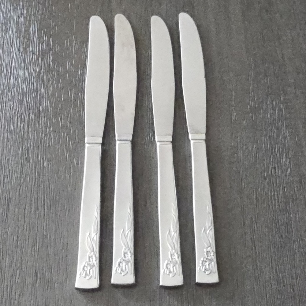 Oneida‎ Stanhome Stainless Daffodil  Dinner Butter Knives Set of 4 Flatware